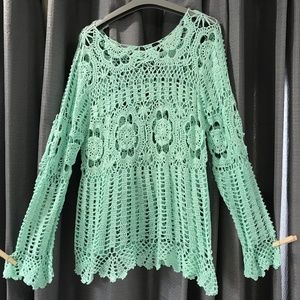 100% cotton light green top